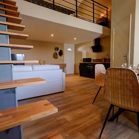 Apartment Duplex Avec Terrasse Proche Perouges Meximieux Cnpe Bugey Faramans (Ain)